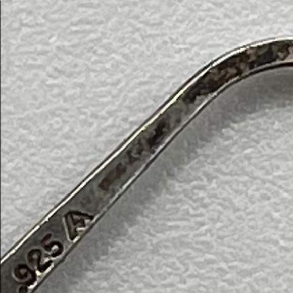 BALINESE STYLE STERLING SILVER EARRINGS SIGNED - Picture 3 of 4